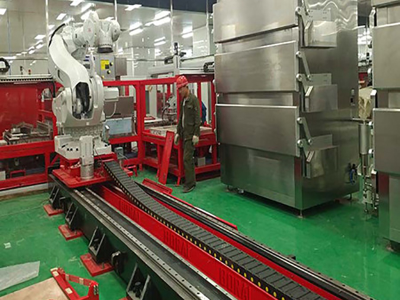 機(jī)器人行走地軌